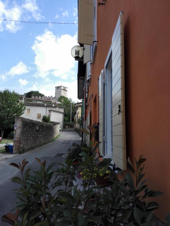 B&B Al Vicolo Di Mezzo Monzambano Kültér fotó